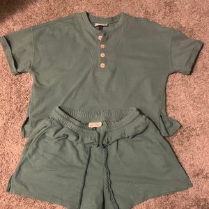 Universal Thread Lounge Set